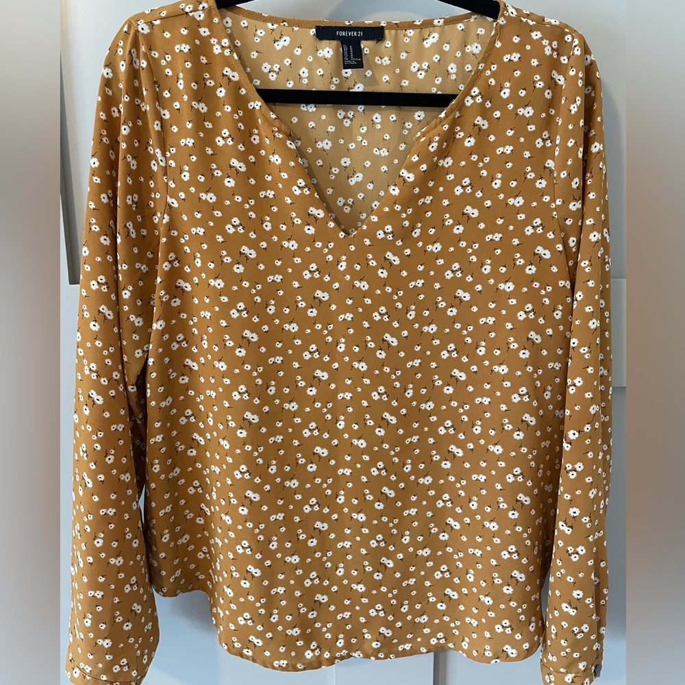 Women’s Forever 21 Floral Blouse - Size M